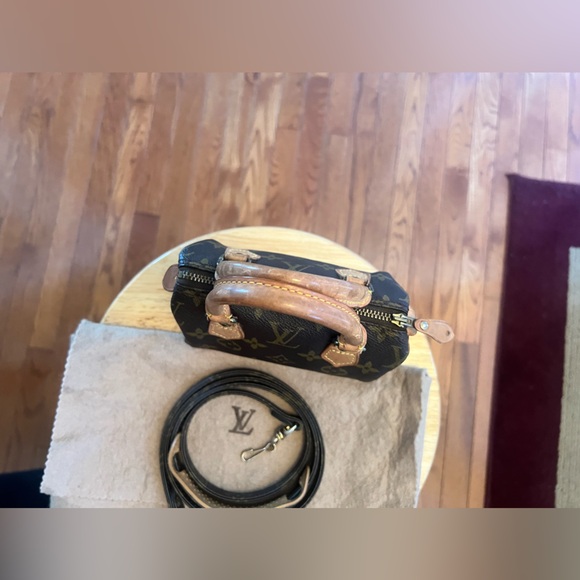 Louis Vuitton Nano Speedy - Picture 4 of 10